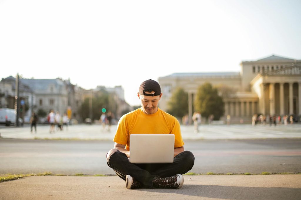 Alternatives à Google : moteurs de recherche, email et cloud